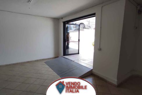 Locale-commerciale-via-romagnoli-latina-LT-07