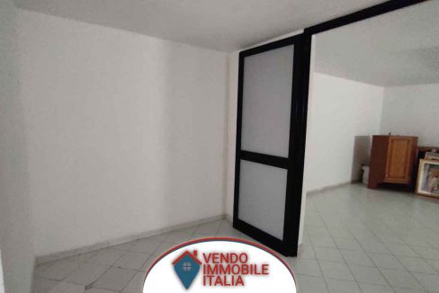 Locale-commerciale-via-romagnoli-latina-LT-16