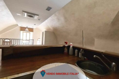 Locale-via-ninfina-Cori-LT-20