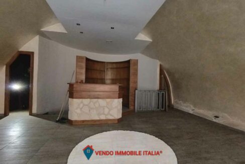 Locale-via-ninfina-Cori-LT-21