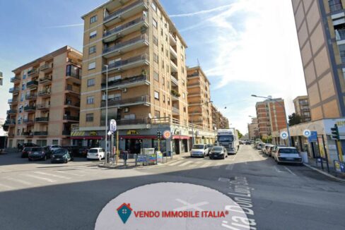 Locale-commerciale-via-isonzo-Latina-LT-04