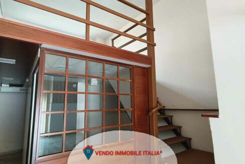 Locale-commerciale-via-cavour-Latina-LT-04