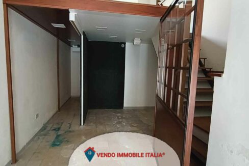 Locale-commerciale-via-cavour-Latina-LT-07