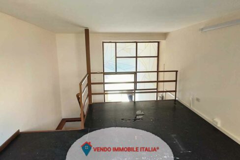 Locale-commerciale-via-cavour-Latina-LT-18