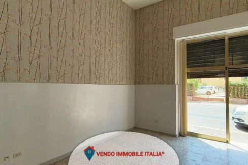 Locale-commerciale-via-cavour-Latina-LT-35